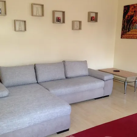 Peterfia Apartment